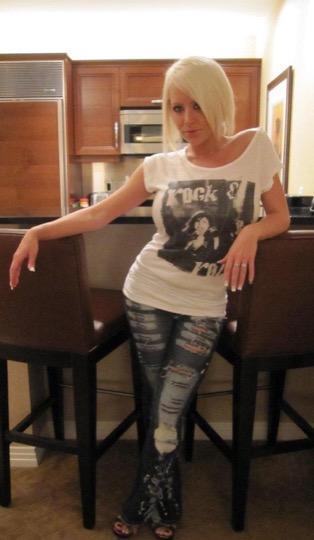 Шлюха Анжелика Блондинка c 4 размером груди у метро Василеостровская Питер Фото - 2