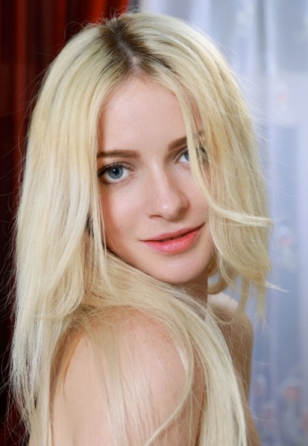 Проститутка индивидуалка Алексия Блондинка c 2 размером груди у метро Парнас СПб Фото - 5