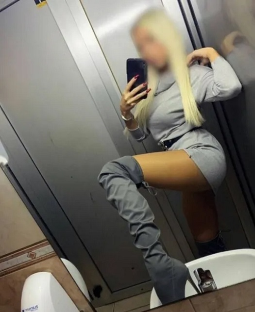 Шлюха Яна Блондинка c 5 размером груди у метро Электросила Питер Фото - 2