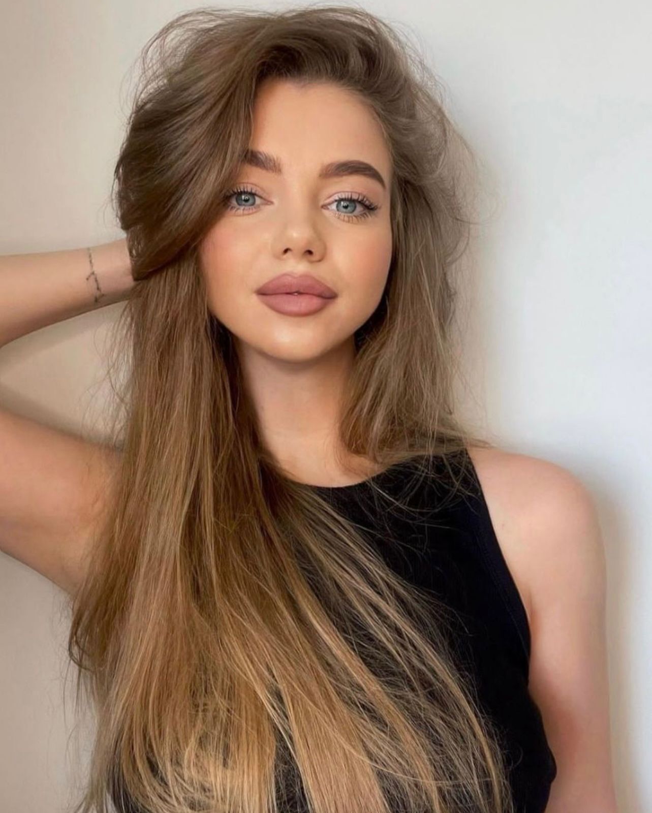 Шлюха Питера Лена Спортивная, +7(921)946-49-47